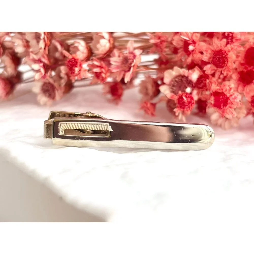 Minimalist 80's Style Smooth Gold Toned Vintage Men's Tie Bar | Tie Clip